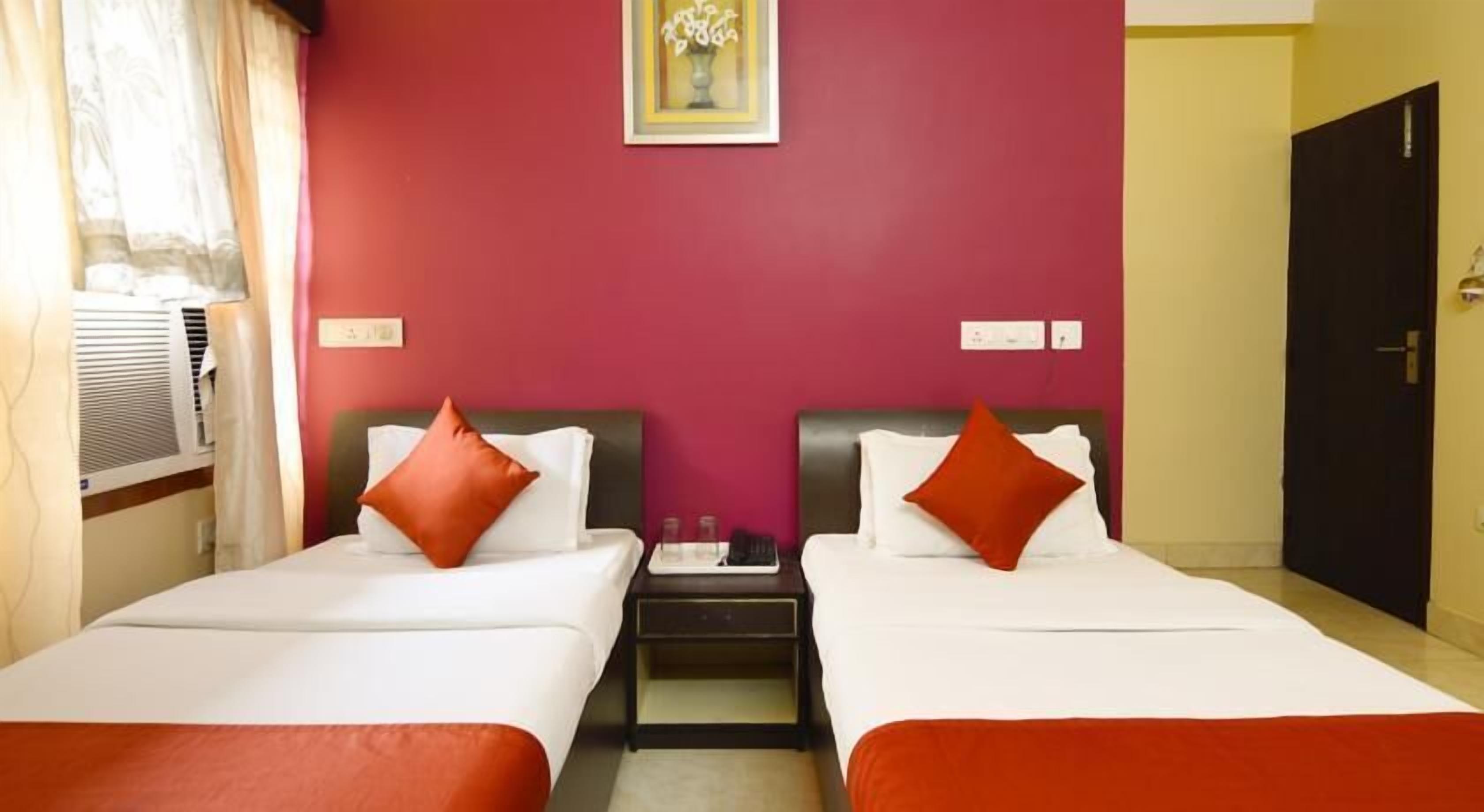 in-room safe, desk, iron/ironing board, rollaway beds