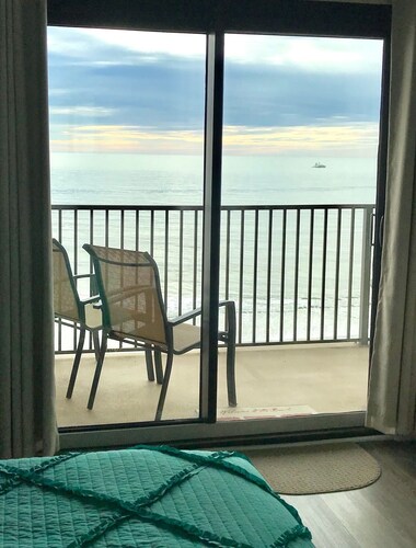 5 STAR Direct Ocean Front 