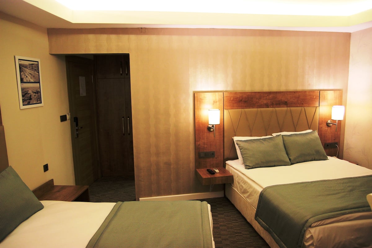 In-room safe, blackout curtains, free WiFi