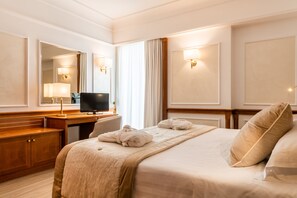 In-room safe, blackout curtains, soundproofing, free WiFi - Grand Hotel Terme & Spa (Montegrotto Terme)