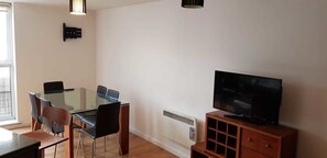 Dining - Odyssey House (Twickenham)