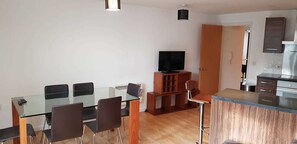 Comfort Apartment, 1 Bedroom, Non Smoking | Living room | Flat-screen TV - Odyssey House (Twickenham)