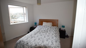 Comfort Apartment, 1 Bedroom, Non Smoking | 1 bedroom, rollaway beds (free), WiFi (free), bed sheets - Odyssey House (Twickenham)