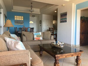 TV - Spectacular 2 Bedroom Condo on Sandy Beach at Las Palmas Resort B-704 (Puerto Peñasco)