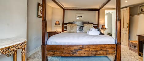 2 Schlafzimmer, Schreibtisch, BĂŒgeleisen/BĂŒgelbrett, WLAN