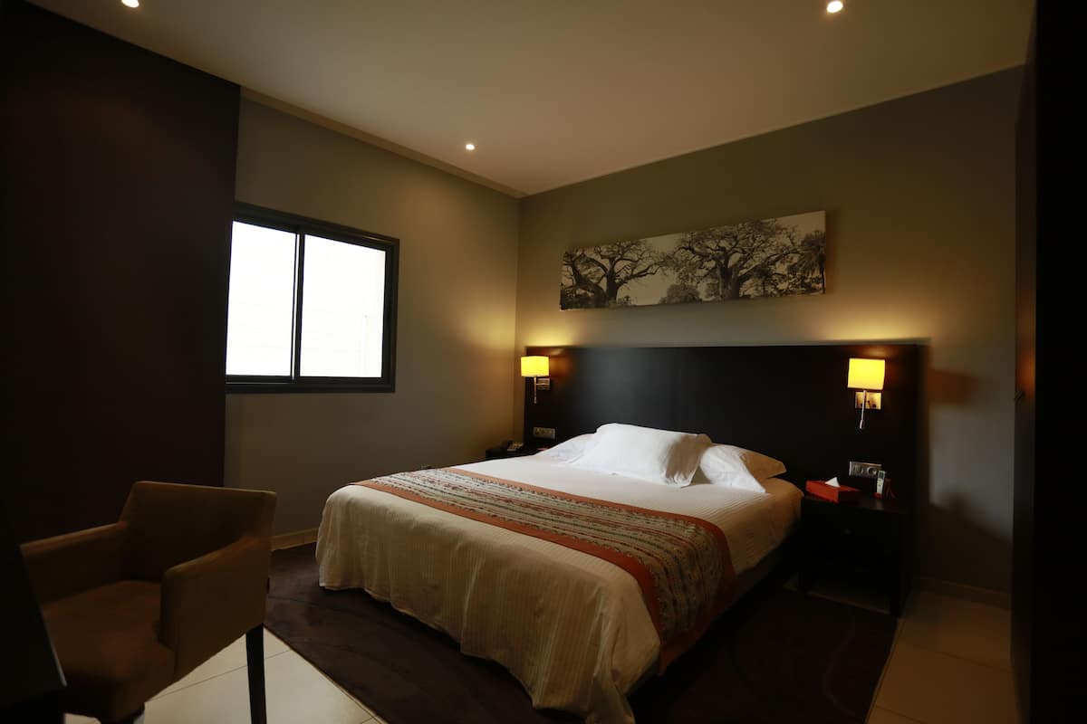 Habitación Confort | 1 habitación, ropa de cama de alta calidad y minibar