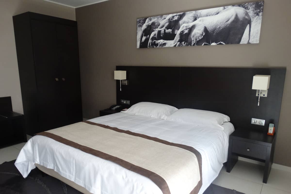 1 habitación, ropa de cama de alta calidad y minibar