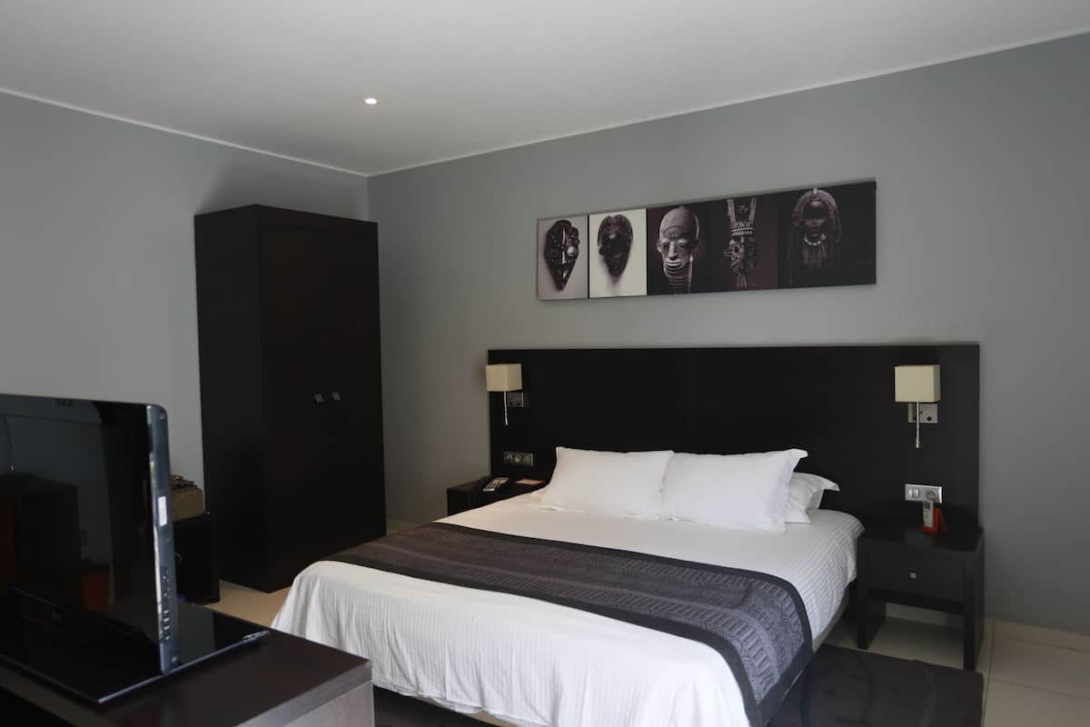 1 habitación, ropa de cama de alta calidad y minibar