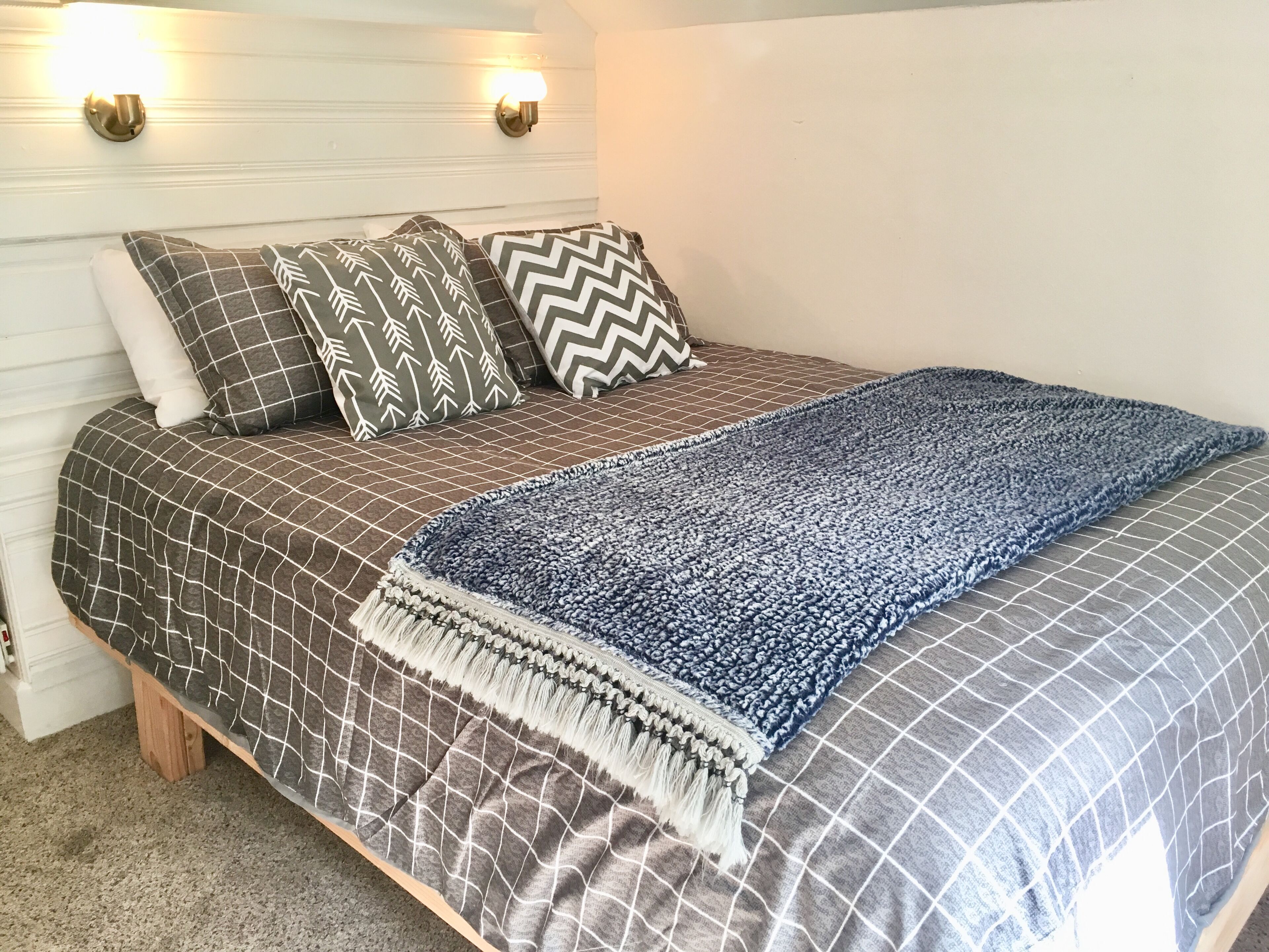 3 habitaciones, tabla de planchar con plancha, wifi y ropa de cama 