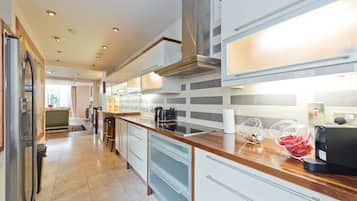 Casa Premium, varias camas, no fumadores | Cocina privada | Frigorífico grande, microondas, horno y placa de cocina