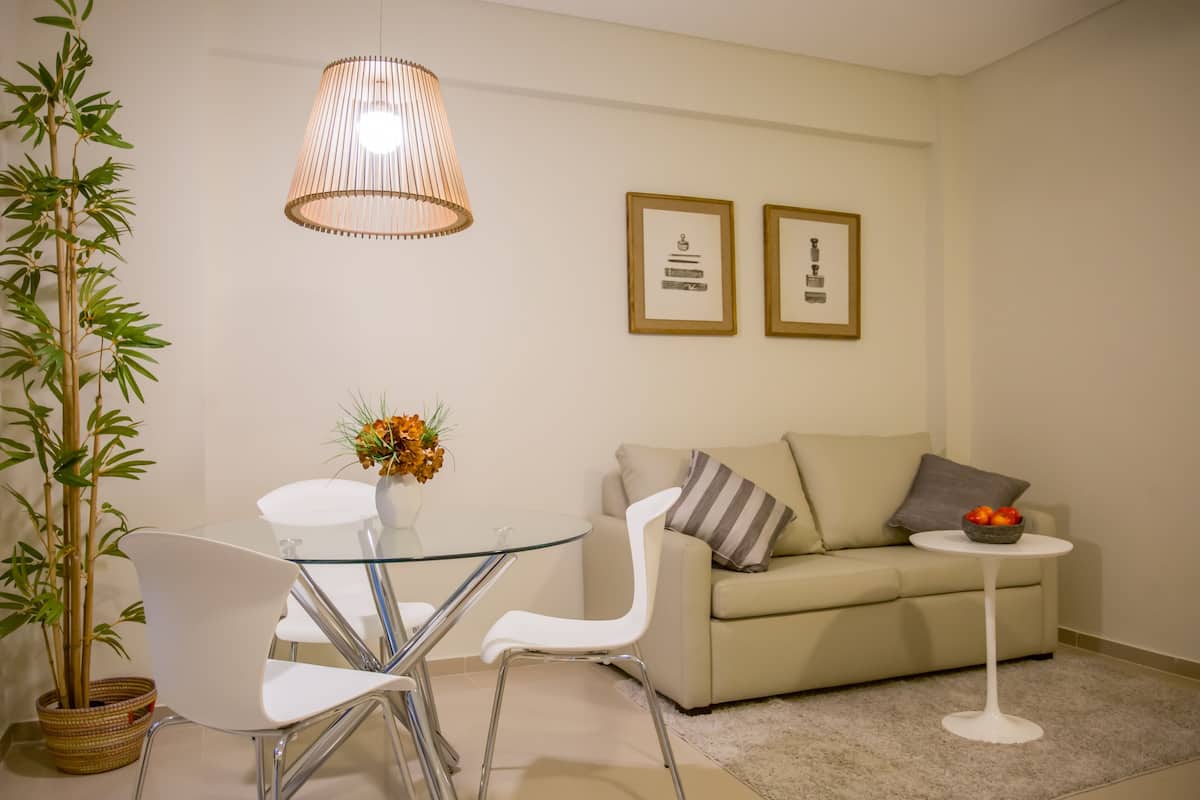 Premium Apartment, Non Smoking | Desk, blackout drapes, soundproofing, iron/ironing board