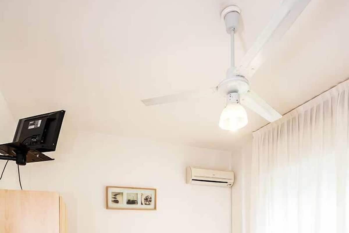 Chambre Double ou avec lits jumeaux | Bureau, lits bébé (gratuits), Wi-Fi gratuit, draps fournis