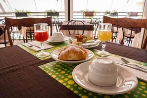 Petit déjeuner buffet