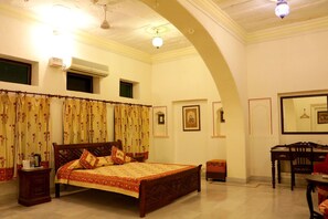 Individually decorated, individually furnished, desk, free WiFi