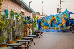 Children’s play area – outdoor