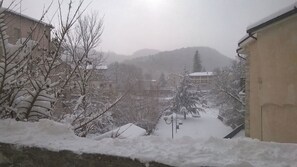 View from property - Il Vicoletto B&B (Alfedena)