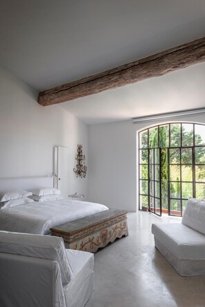 Individuell dekoriert, individuell eingerichtet, Verdunkelungsvorhänge