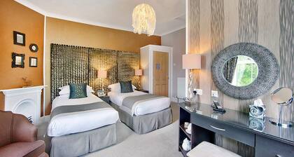 The Cottage in the Wood