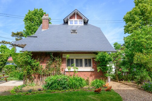 Vacation home in a quiet, green setting 