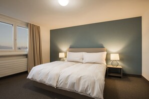 Phòng đôi có thiết kế đặc trưng, 1 giường cỡ queen | Bàn, màn/rèm cản sáng, phòng cách âm 