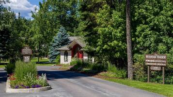 Condo (MH114) | Exterior