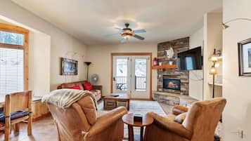 Condo (BD2A) | Exterior