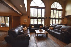 TV, fireplace, DVD player - Whitefish Mountain 7 Bedroom Townhouse (Whitefish)