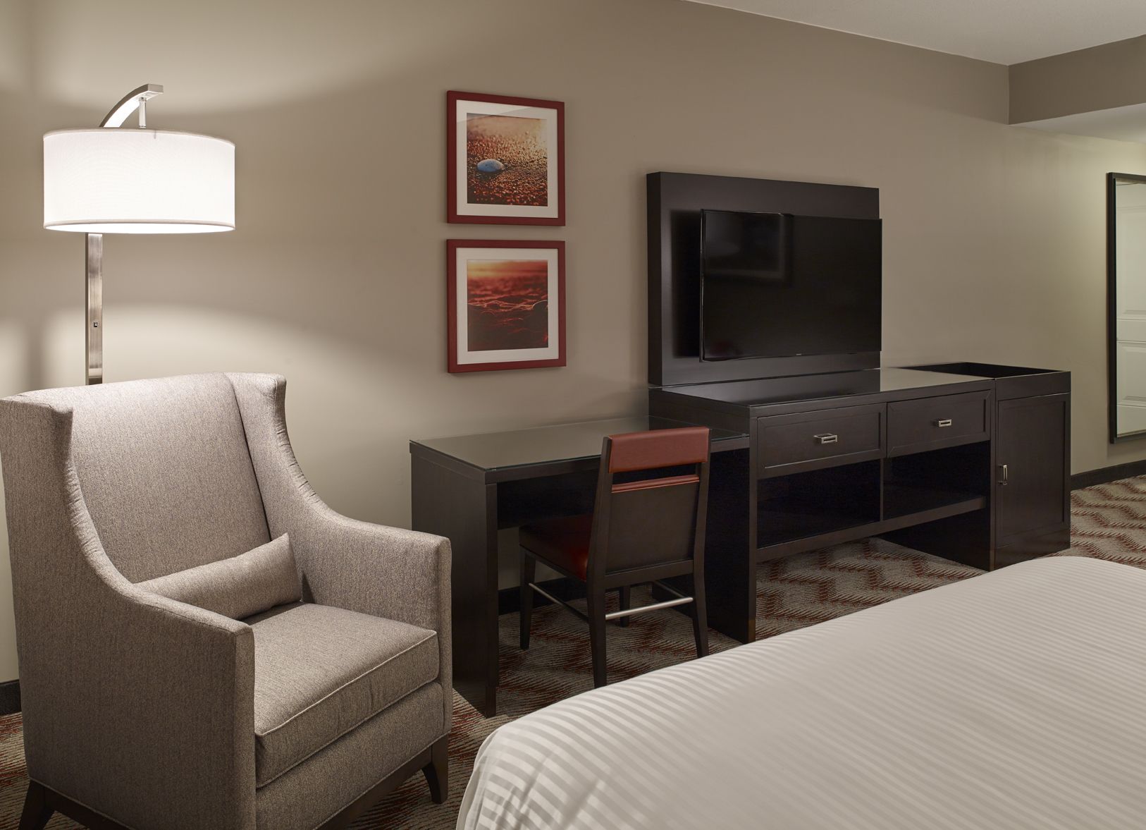 hypo-allergenic bedding, in-room safe, desk, laptop workspace