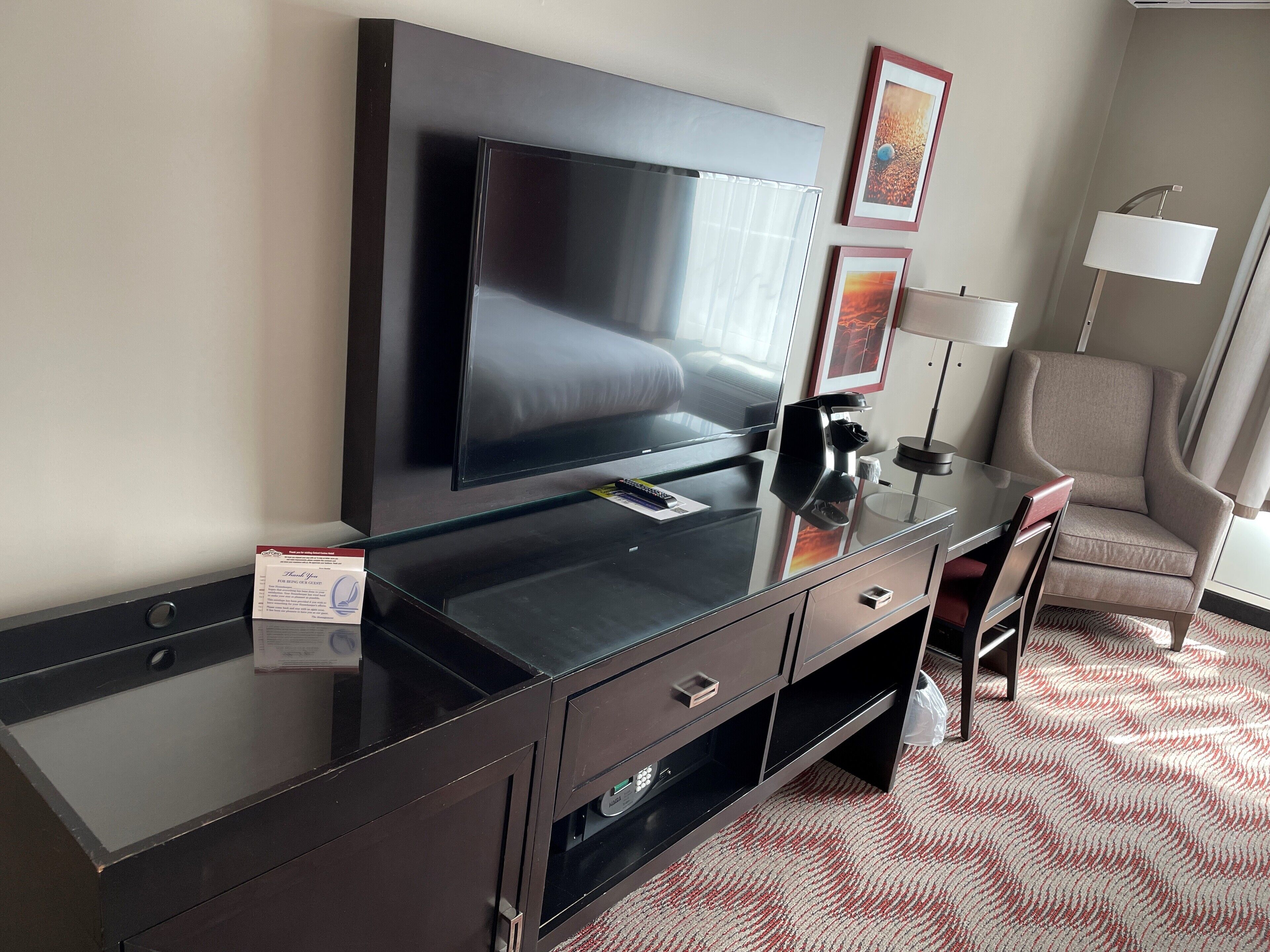 hypo-allergenic bedding, in-room safe, desk, laptop workspace