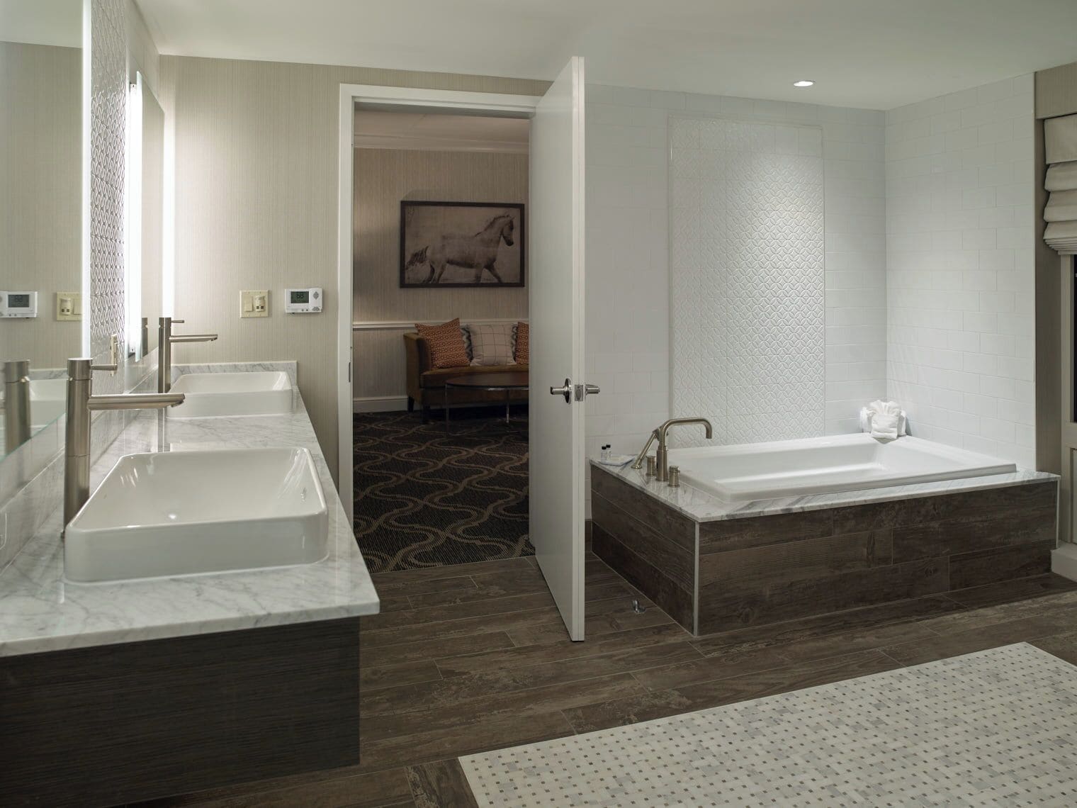 hypo-allergenic bedding, in-room safe, desk, laptop workspace