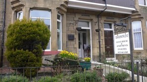 Front of property - Drumorne Guest House (Edinburgh)