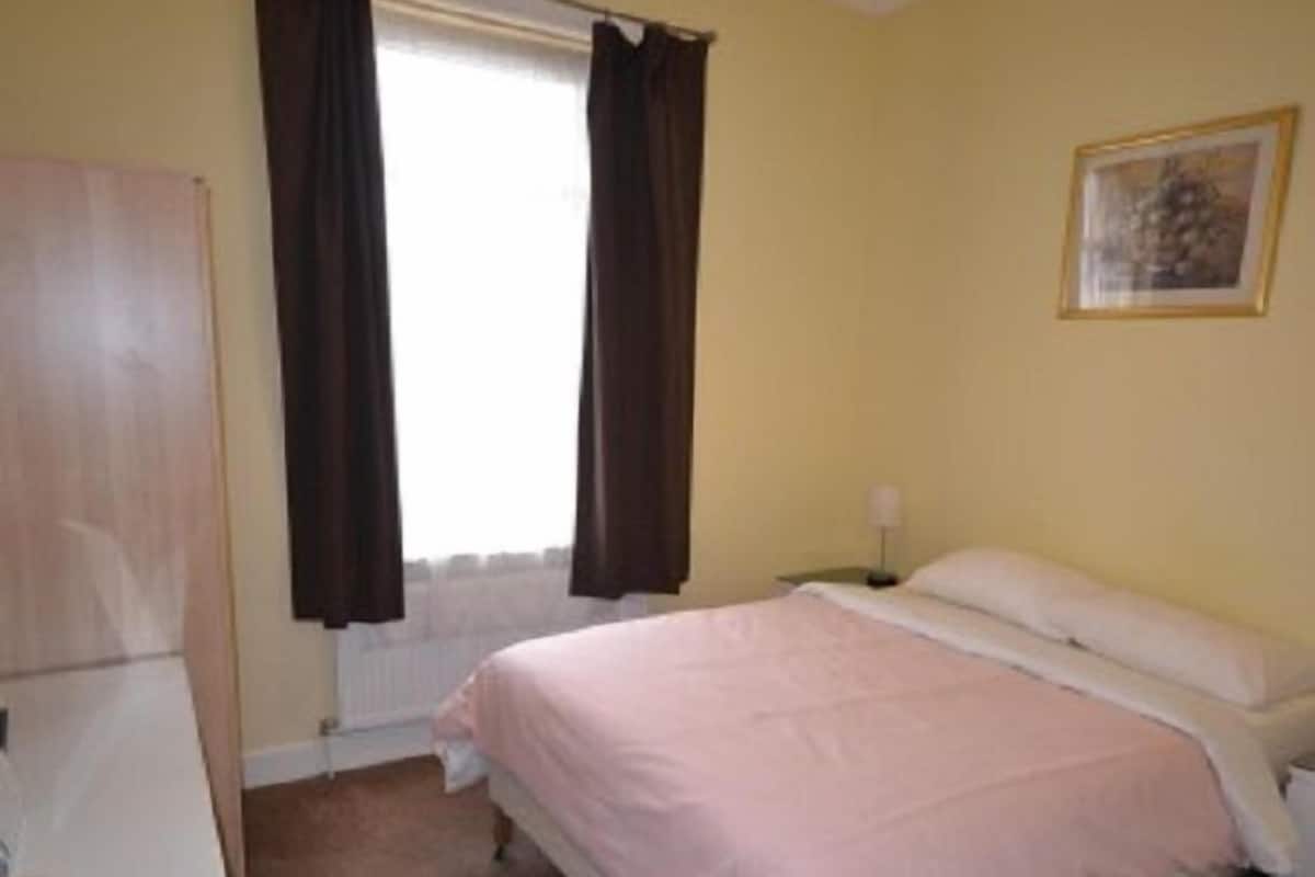 Double Room (6) | Free WiFi