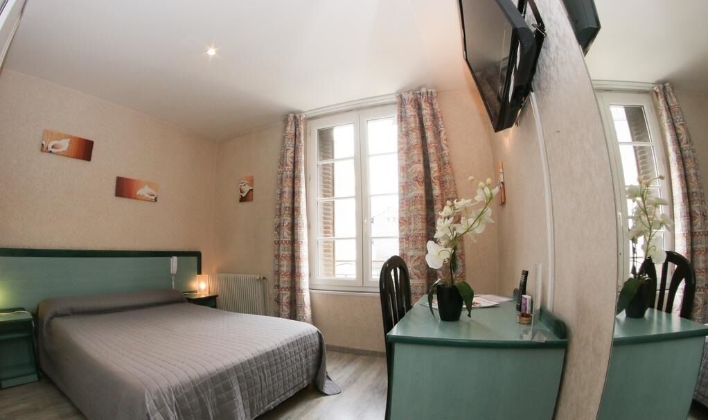 standard double room, 1 double bed | 1 bedroom, in-room safe, blackout curtains, soundproofing