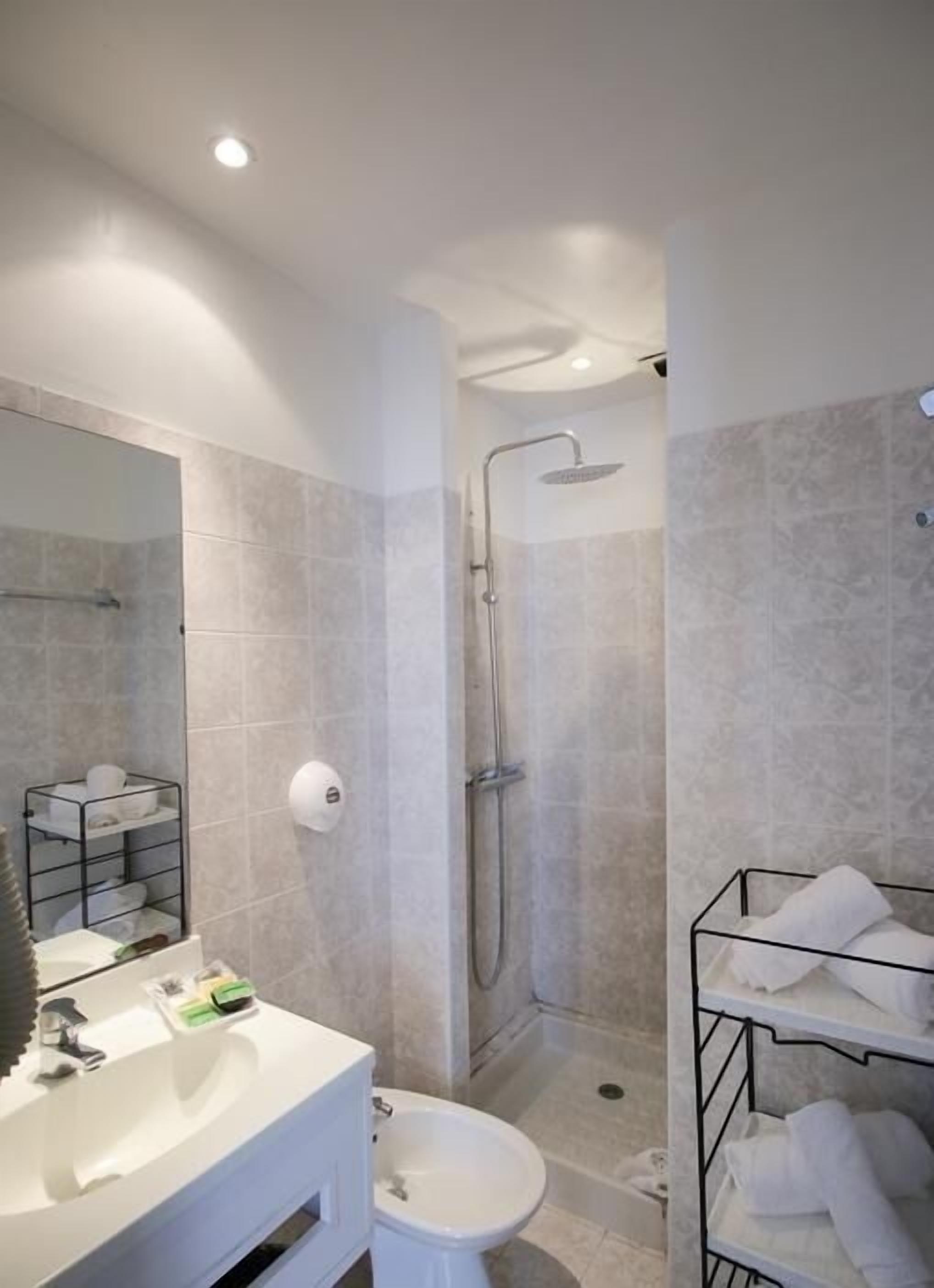 standard double room, 1 double bed | bathroom | shower, hair dryer, towels, soap