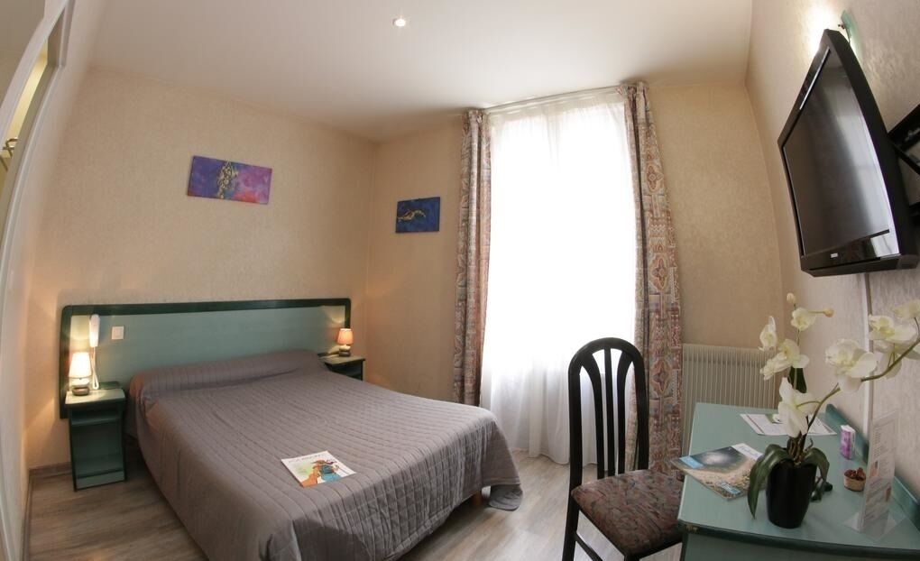 standard double room, 1 double bed | 1 bedroom, in-room safe, blackout curtains, soundproofing