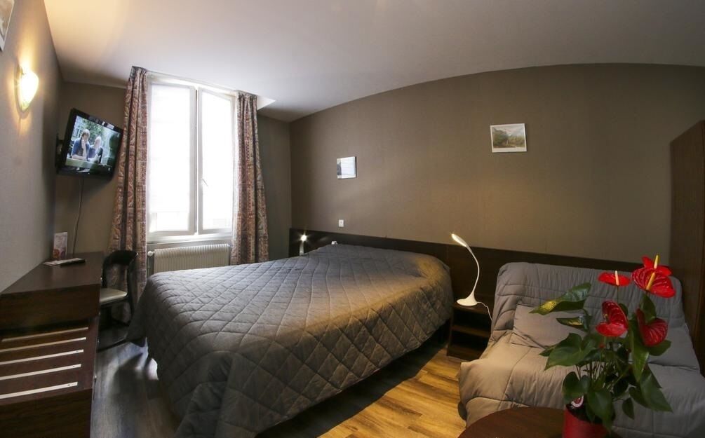 standard double room, 1 double bed | 1 bedroom, in-room safe, blackout curtains, soundproofing