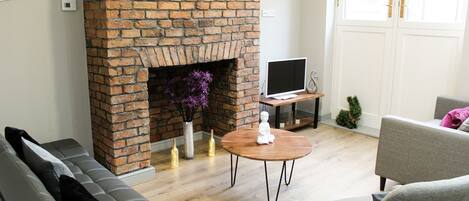 Apartment, 1 Bedroom | Living area | Smart TV, Netflix