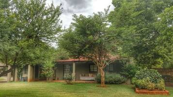 Classic Cottage, 1 Bedroom | Terrace/patio