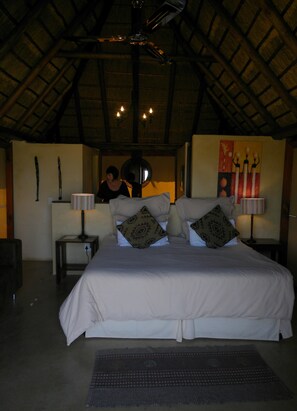 Luxury Tent, 1 Bedroom - Mangwa Valley Game Lodge (Hammanskraal)