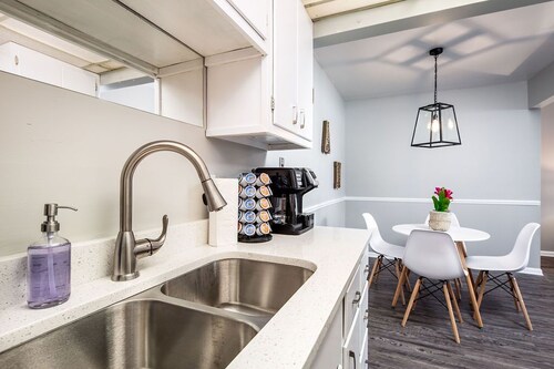 Lentokenttähuoneistot # 2 - Hangari