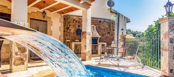 Beautiful home in Rute
