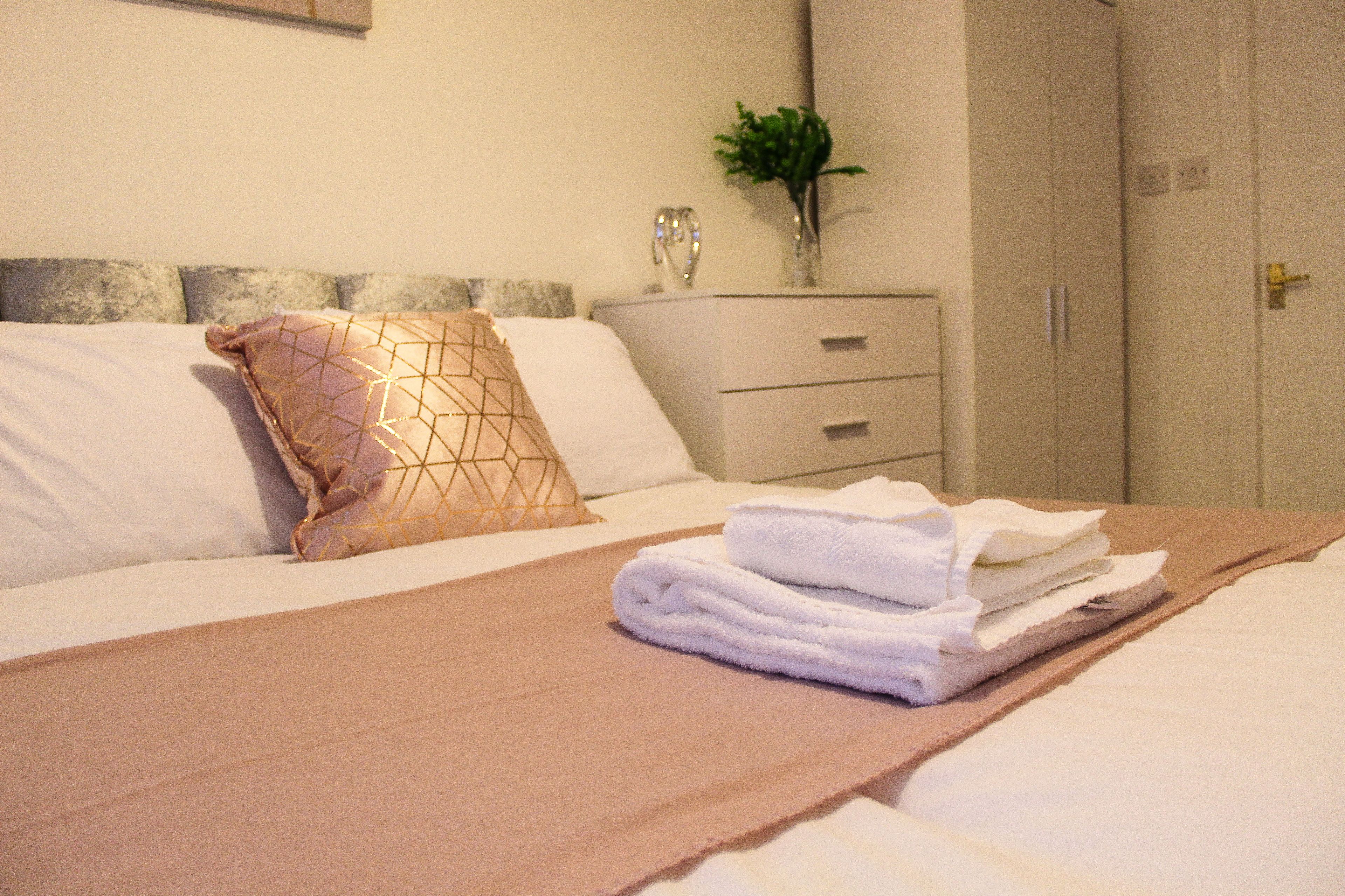 Apartment, 2 Bedrooms | Desk, iron/ironing board, free WiFi, bed sheets