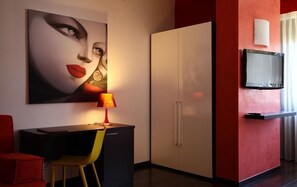 Kamar Quadruple (301) | Fasilitas kamar