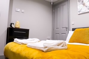 Apartment, 1 Bedroom | Free WiFi, bed sheets