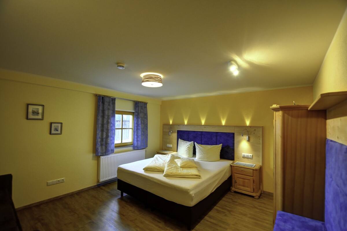 Premium Condo (Lavendel) | 2 bedrooms, in-room safe, blackout curtains, soundproofing
