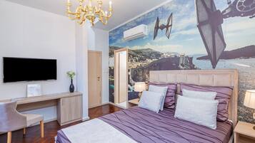 Dobbeltrom – deluxe, sjøutsikt | Individuelt dekorert, individuelt innredet og skrivebord