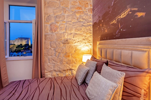 Habitación doble Confort, vista al mar | Decoración personalizada, muebles diferentes y escritorio