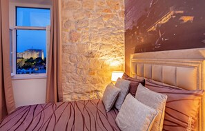 Individually decorated, individually furnished, desk, iron/ironing board - Seven Stars Accommodation Dubrovnik (Dubrovnik)
