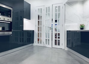 Full-size fridge, microwave, oven, stovetop - Memory of Lisbon (Lisbon)