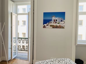 Signature Twin Room, 2 Twin Beds, Balcony, City View | Desk, blackout drapes, iron/ironing board, free WiFi - Memory of Lisbon (Lisbon)